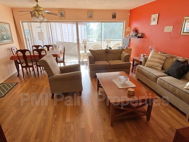 Photo - 7 Greenway Village N Unit 211