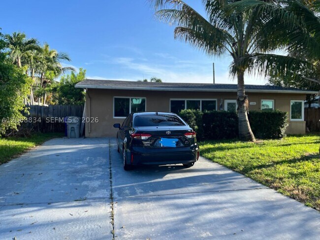 Photo - 1101 NE 23rd St