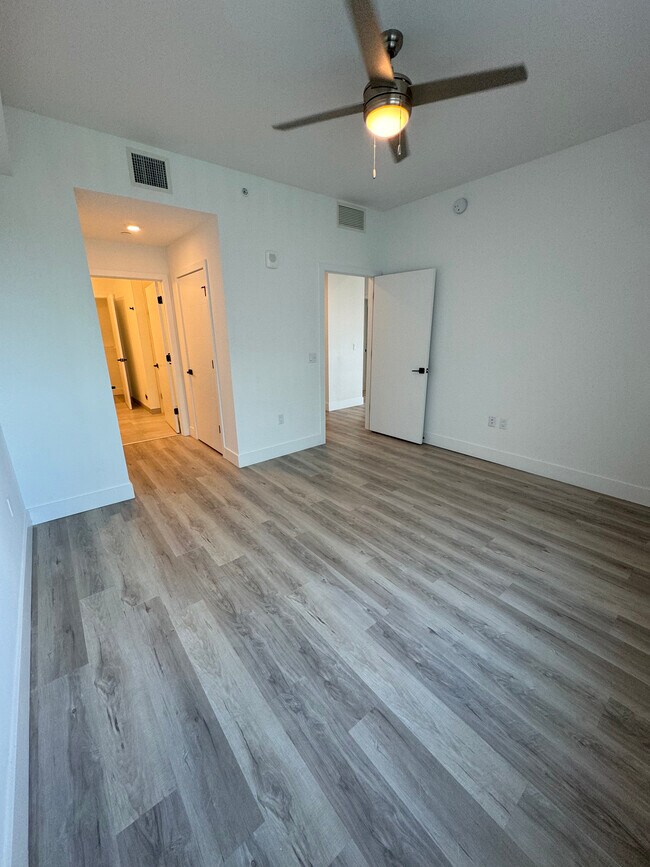 Photo - 47 NW 30th St Unit B3