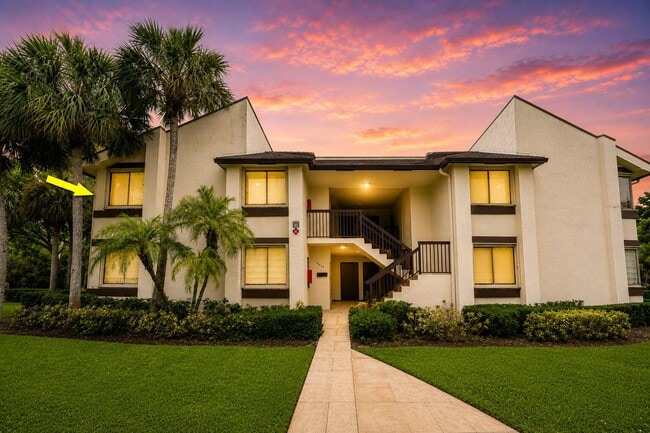 Building Photo - 9310 SW 23rd St Unit 4003
