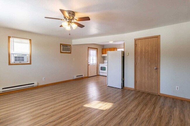 Photo - 315 W Railroad St Unit 4