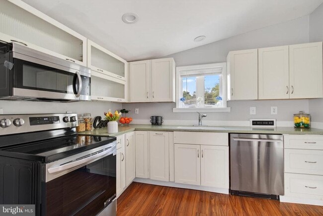 Photo - 34017 Welbourne Rd