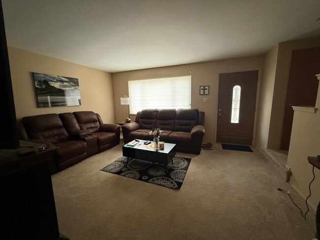 Photo - 7147 Bluecrest Dr