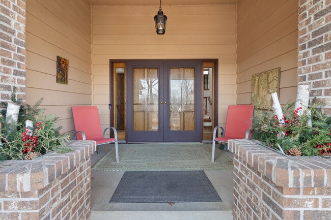 Photo - 8820 Neal Ave N