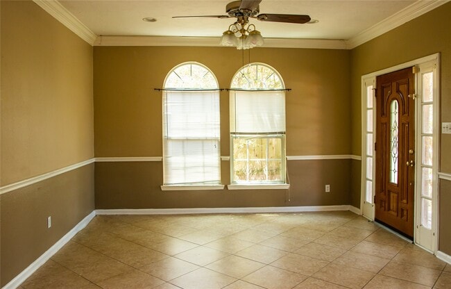 Photo - 1513 Scarborough Ln House