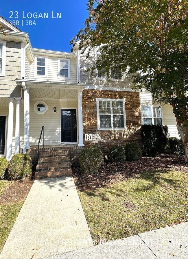Braxton Park 3 Bedroom 2.5 Bath Townhome - Braxton Park 3 Bedroom 2.5 Bath Townhome