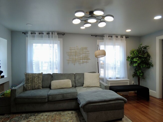 Photo - 80 Mauran St