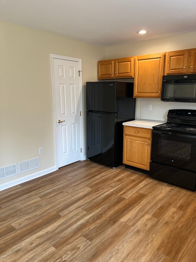 Photo - 4171 Kittatinny Dr