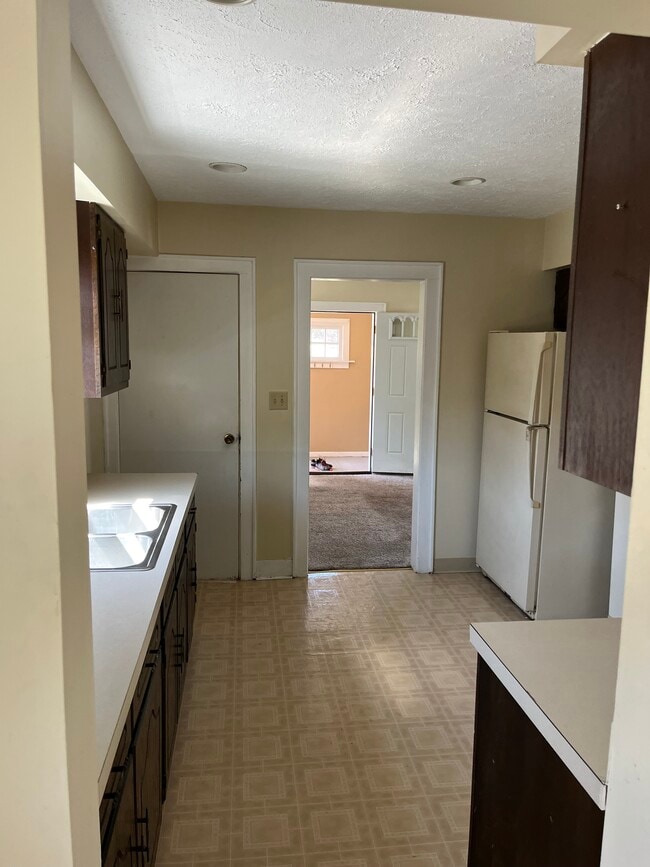 Photo - 435 31st St SW