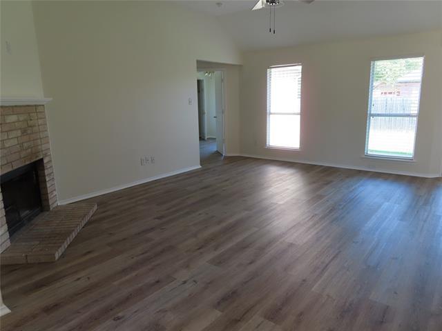 Photo - 310 Winter Pk Ct