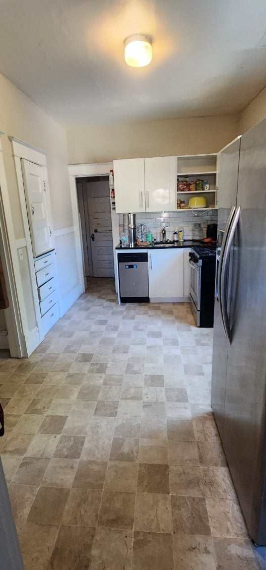 214 W 24th St