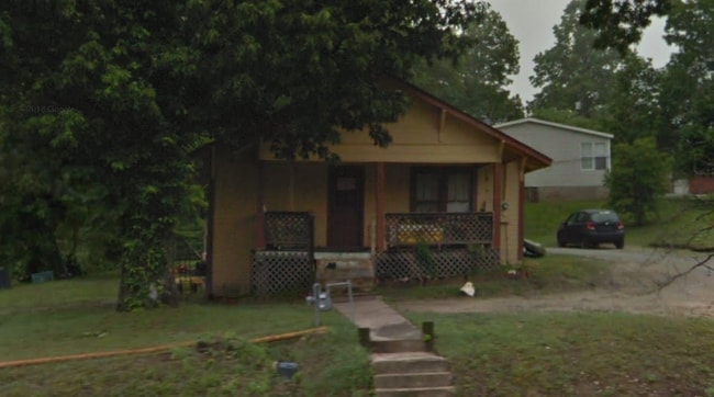 Building Photo - 3725 Edison Ave