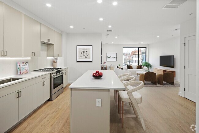 Building Photo - 256 Dorchester St Unit 408 Rental