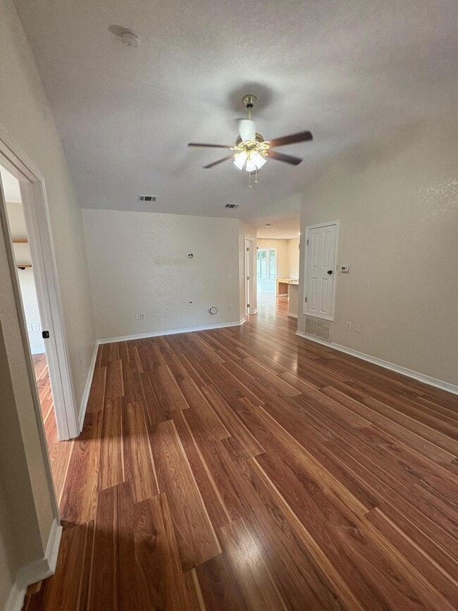 Photo - 2864 Shoffner Ave