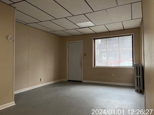 Living Area View 1 - 314 E Dewart St