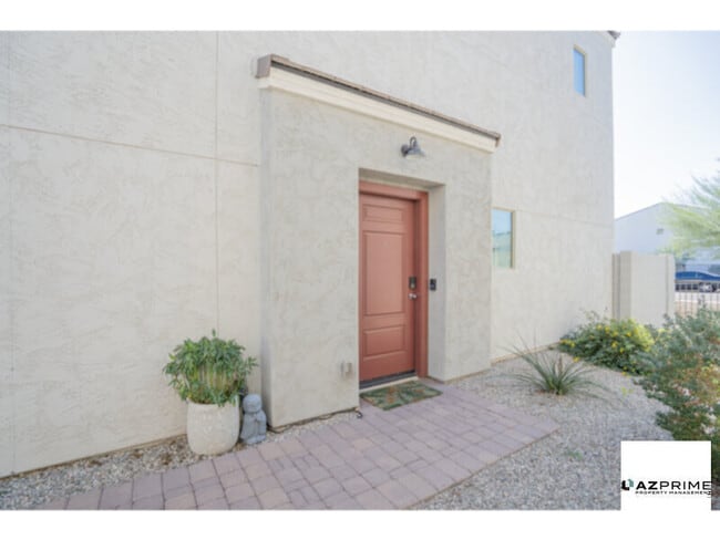 Photo - Upgraded 2/2.5 Phoenix Townhouse!