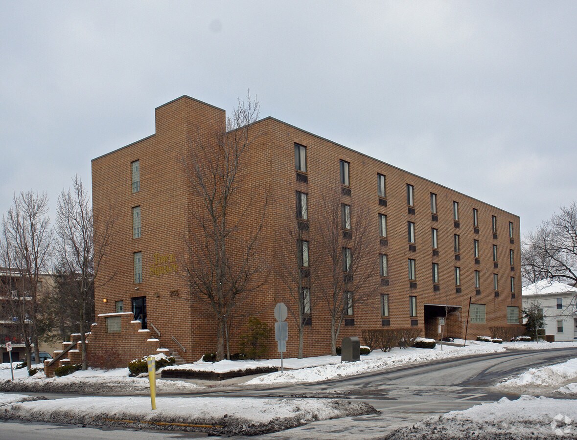 Town Square - Town Square Apartments