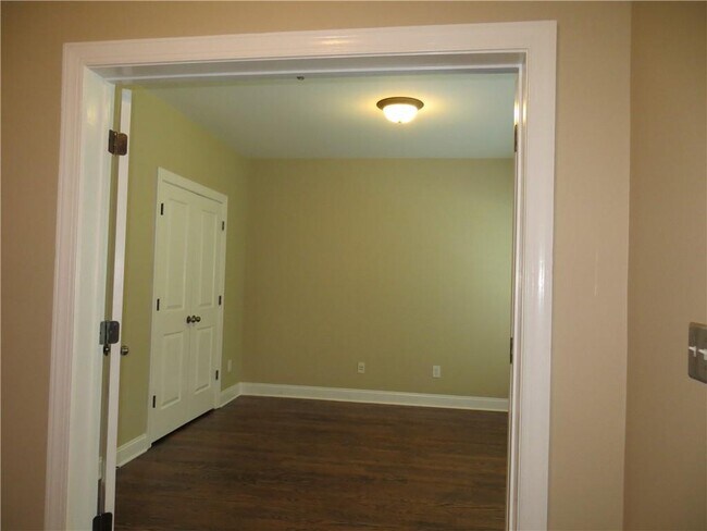 Photo - 131 W Ridge Way