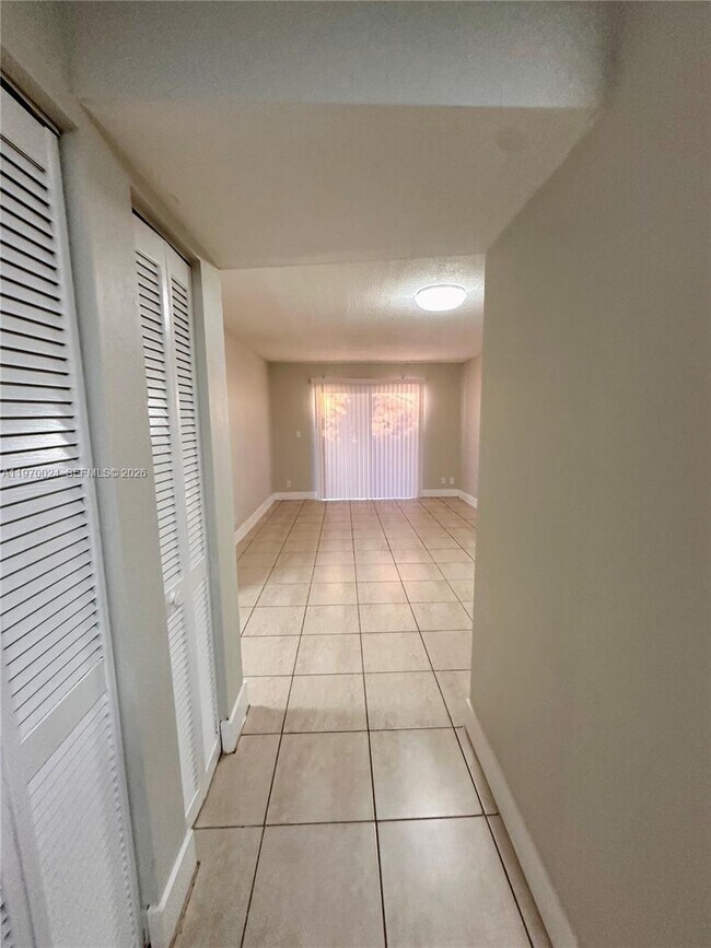Photo - 95 NE 41st St