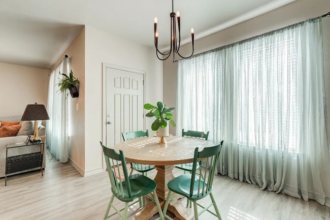 Photo - 7813 88th St