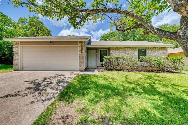 Building Photo - 7606 Scenic Brook Dr