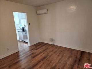 Photo - 547 1/2 Brooks Avenue Apt #back, Los Angeles, CA 90291 - 5 BR 3 BA house