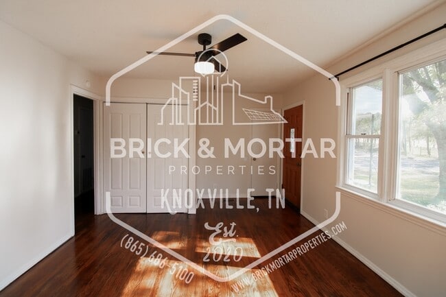 Photo - 2725 Keith Ave