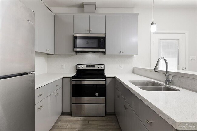 Photo - 16 Magnolia Ave Unit 3