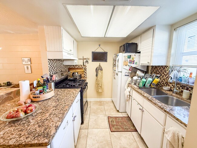 Photo - 422 SE 8th St