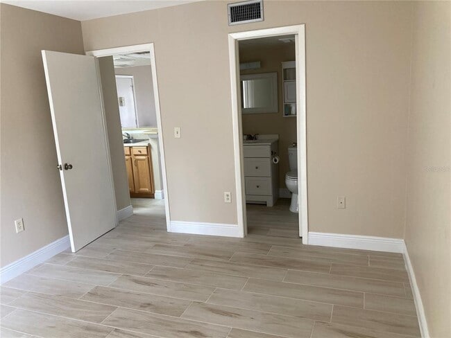 Photo - 3840 N Lake Dr Unit 126