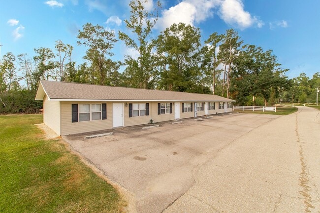 Building Photo - 27859 Frindik Ln Unit #4