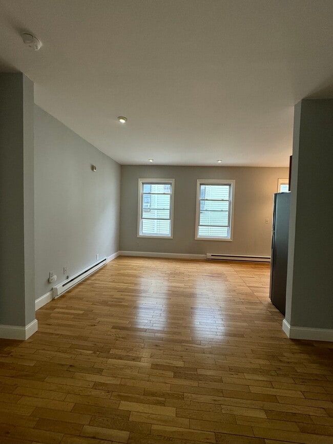 Photo - 5 Sutton St Unit 3A
