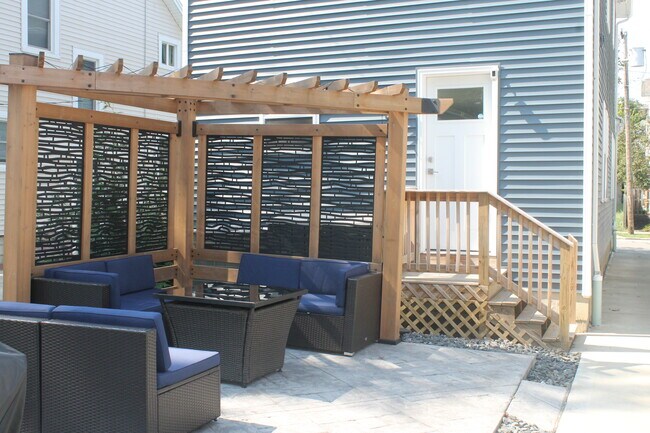 Photo - 1889 W 54th St