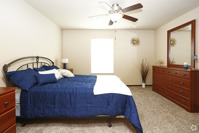 2 BR, 2 BA - 1,050 Sq Ft - Master Bedroom