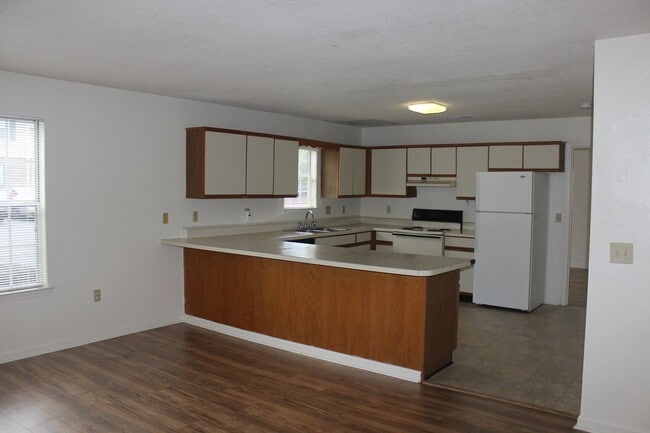 Photo - Rutherford Townhomes 4 Bedroom w/Den 3 Bat...
