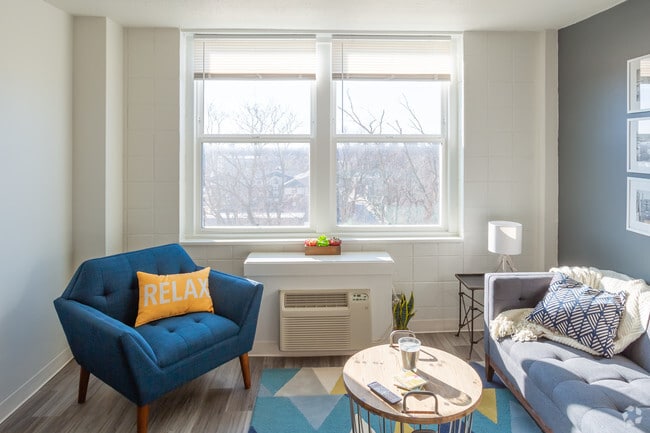 1BR, 1BA - 575 SF