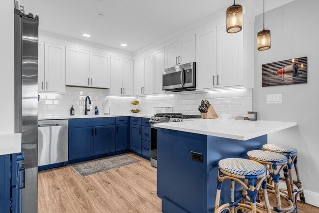 Photo - 1721 Centre St Unit 303