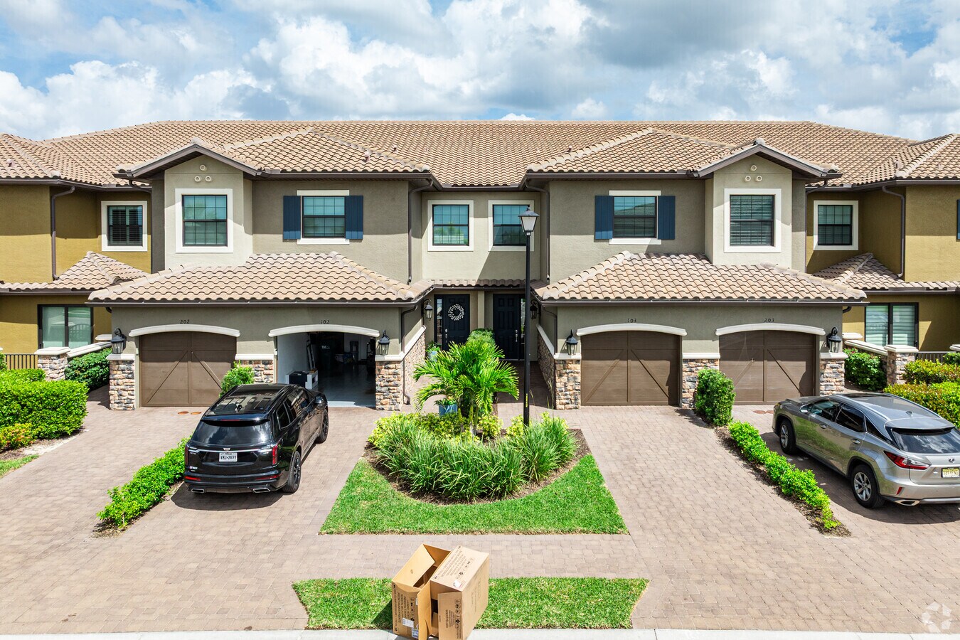 Photo - Coach Homes on Montelanico