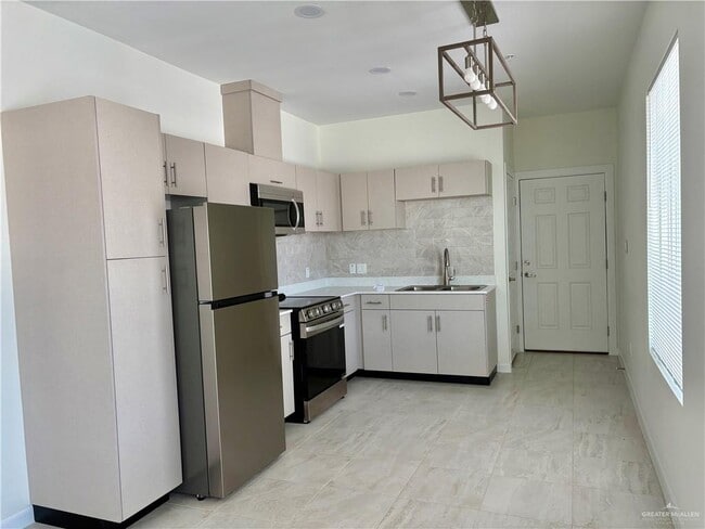 Photo - 14 Vision St Apartamento Unidad 1,2,3