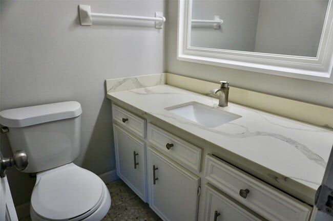 Photo - 1707 Valley Vista Dr