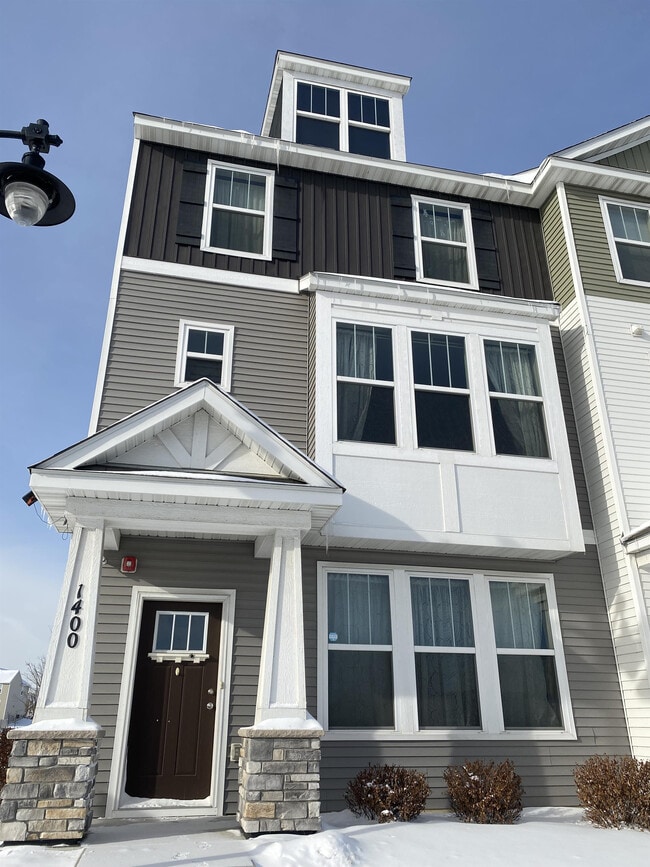 Photo - 1400 Old Hwy 8 Townhome
