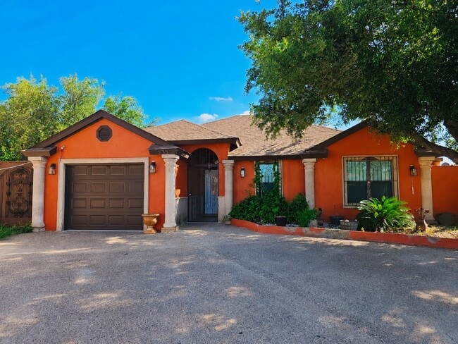 Building Photo - 233 Rancho Viejo Dr