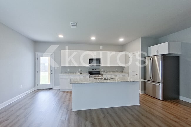 Photo - 22851 Monterey Ave