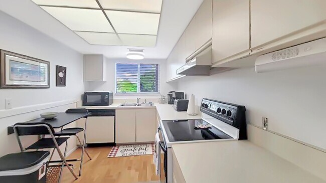 Photo - Saybrook Seasonal Condo for Rent