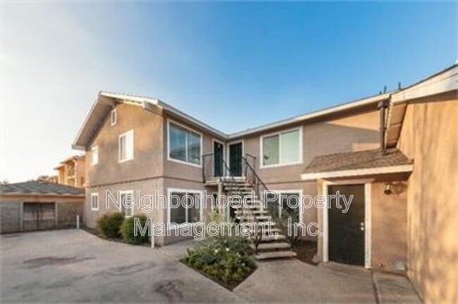 Building Photo - 810 S Adler Ave