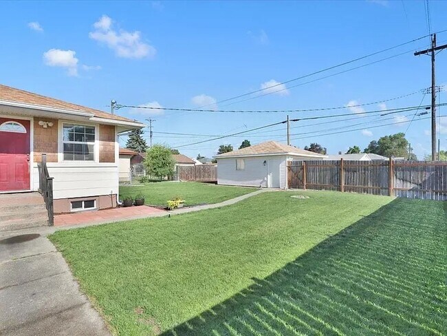 Photo - 1529 E Bismark Ave