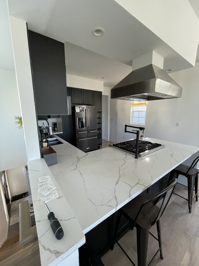 Photo - 1340 Hoyt Ave