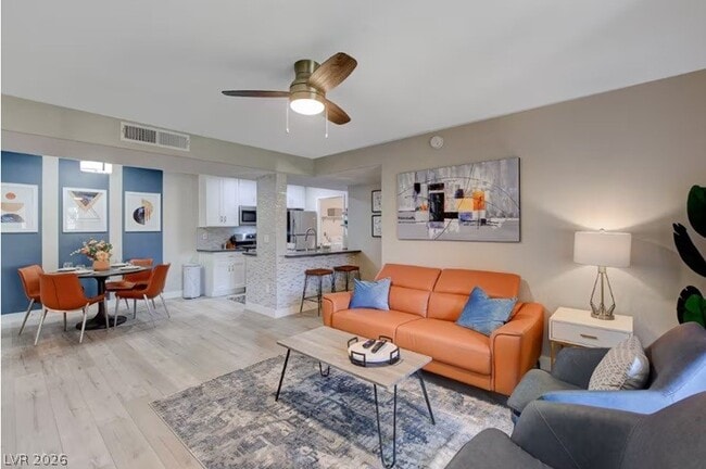 Building Photo - 7885 W Flamingo Rd Unit 1156