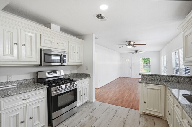 Photo - 5315 Bell St