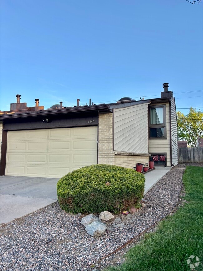 Building Photo - 6660 W Mississippi Way Rental